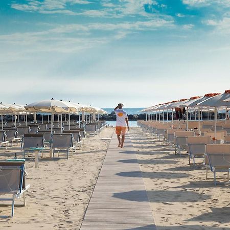 Hotel Castellucci Bellaria-Igea Marina Dış mekan fotoğraf
